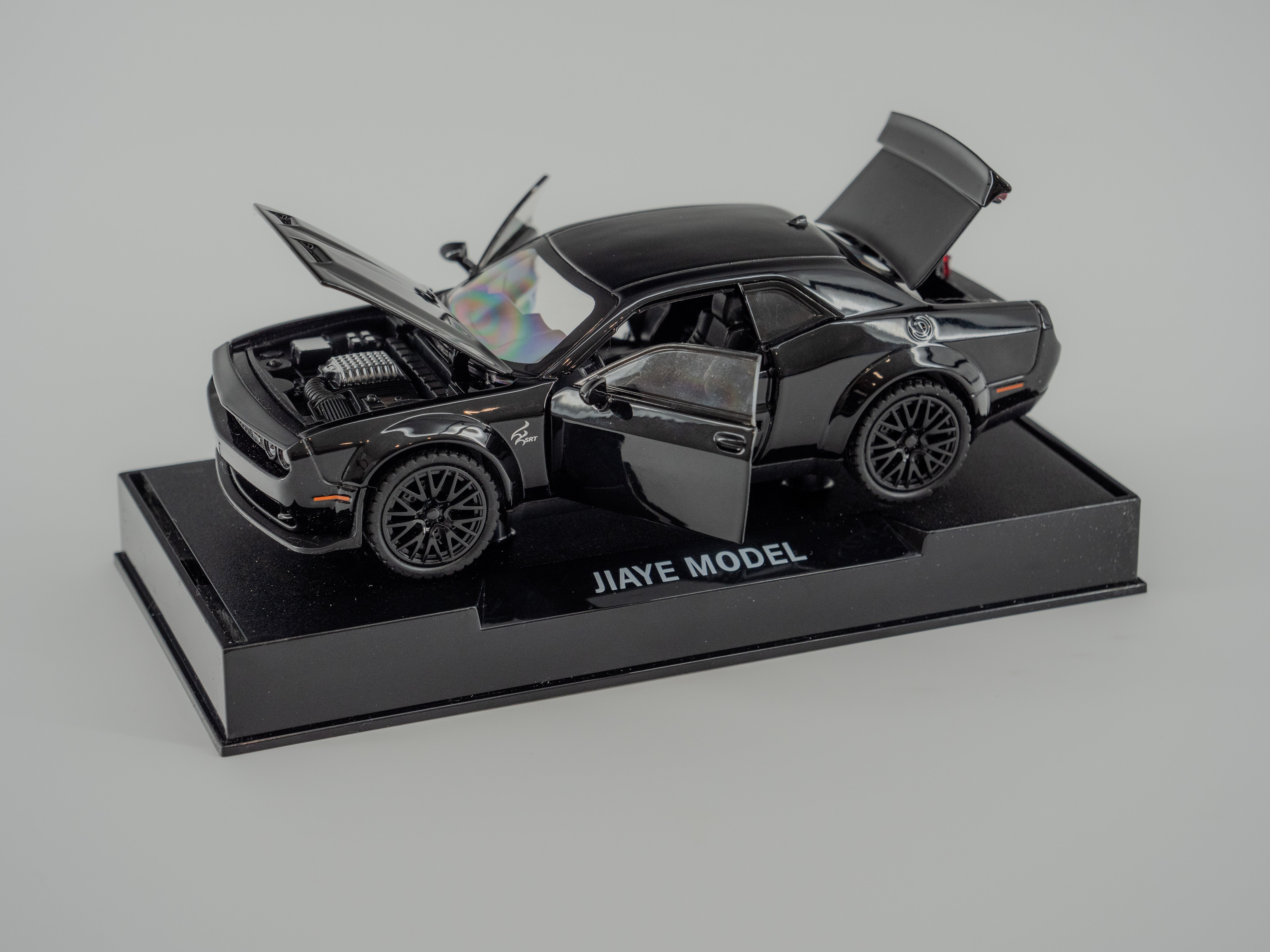 1:32 Dodge Challenger Hellcat Toy Car BLACK