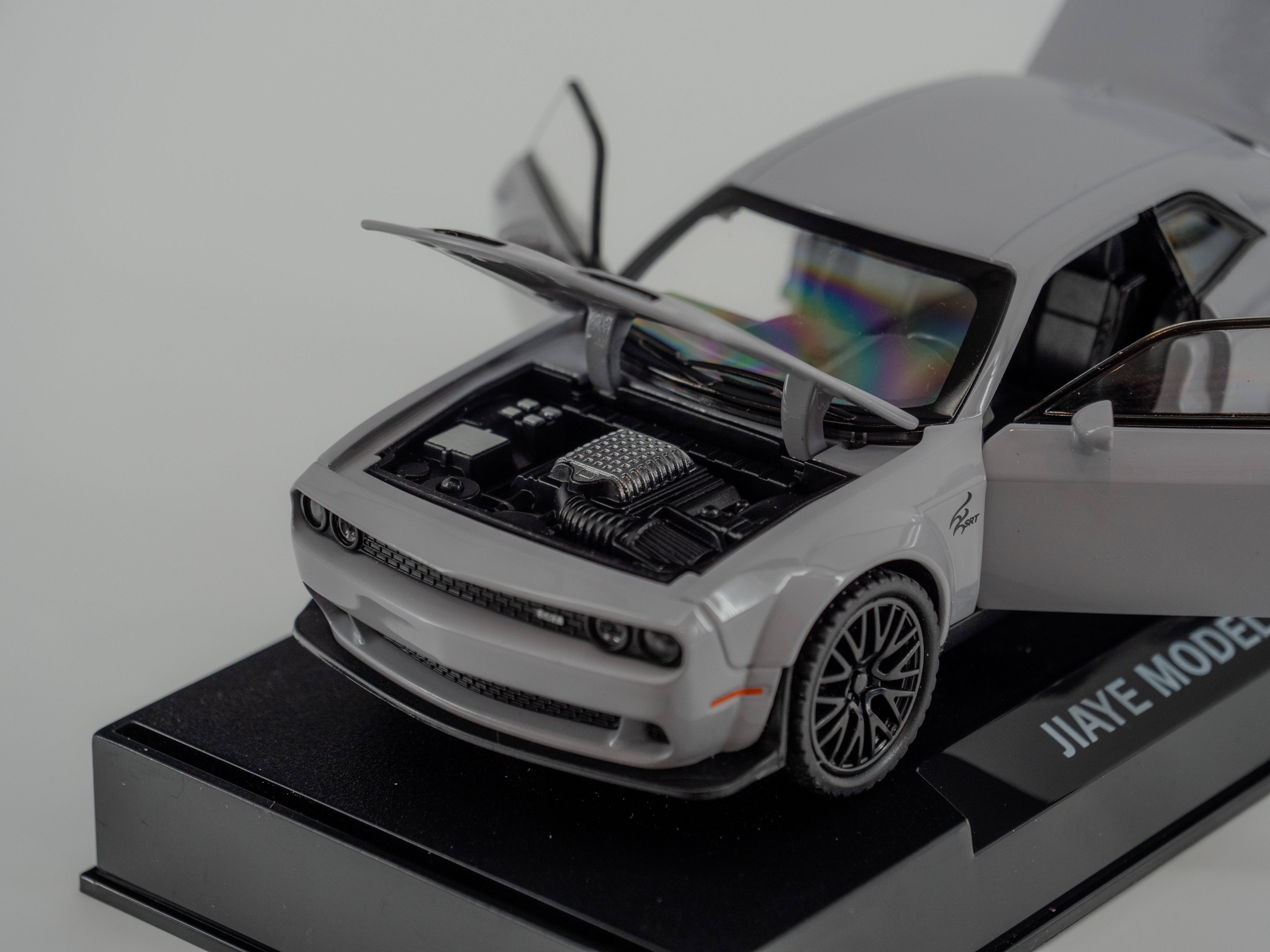 1:32 Dodge Challenger Hellcat Toy Car GREY