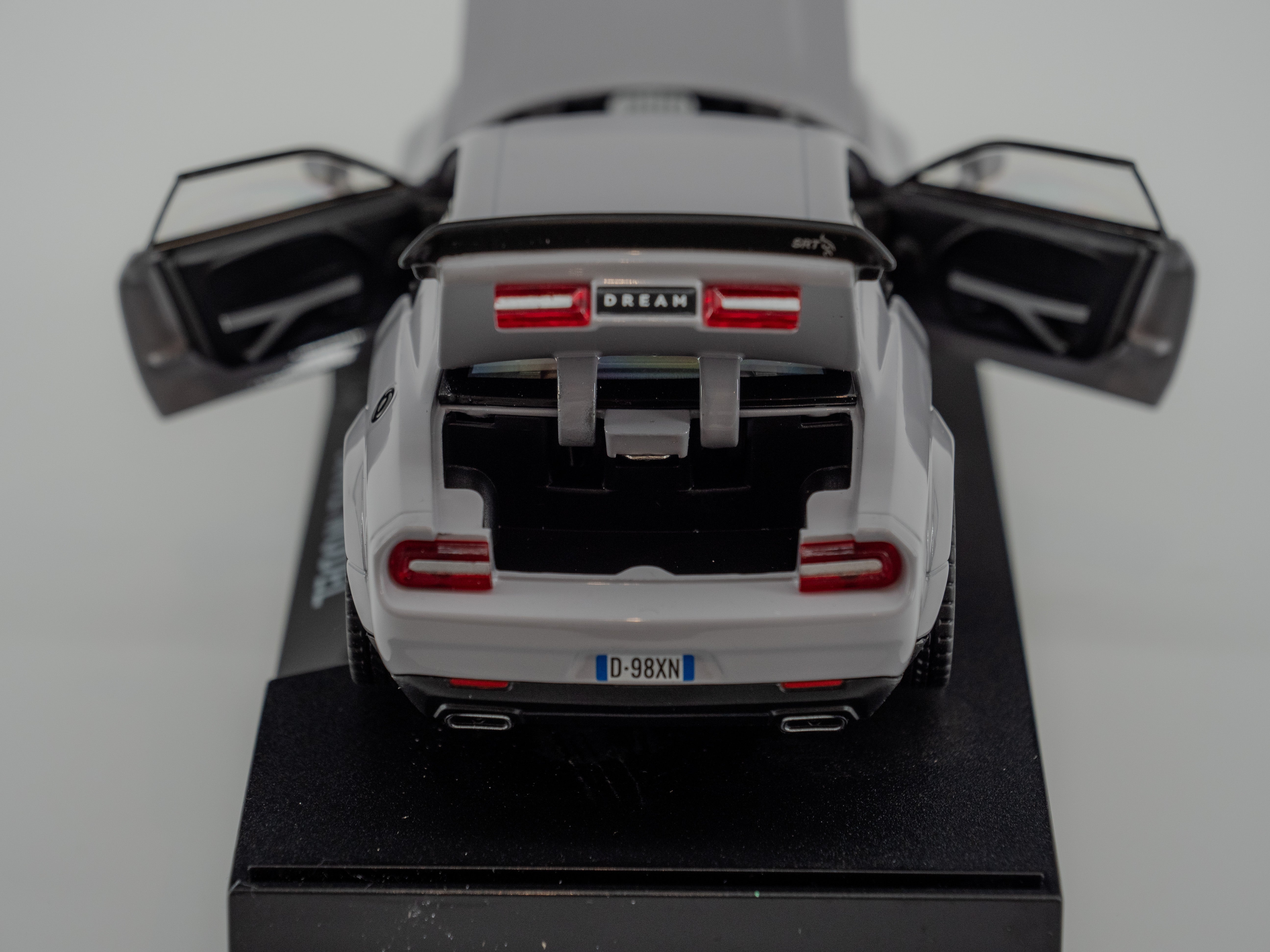 1:32 Dodge Challenger Hellcat Toy Car GREY