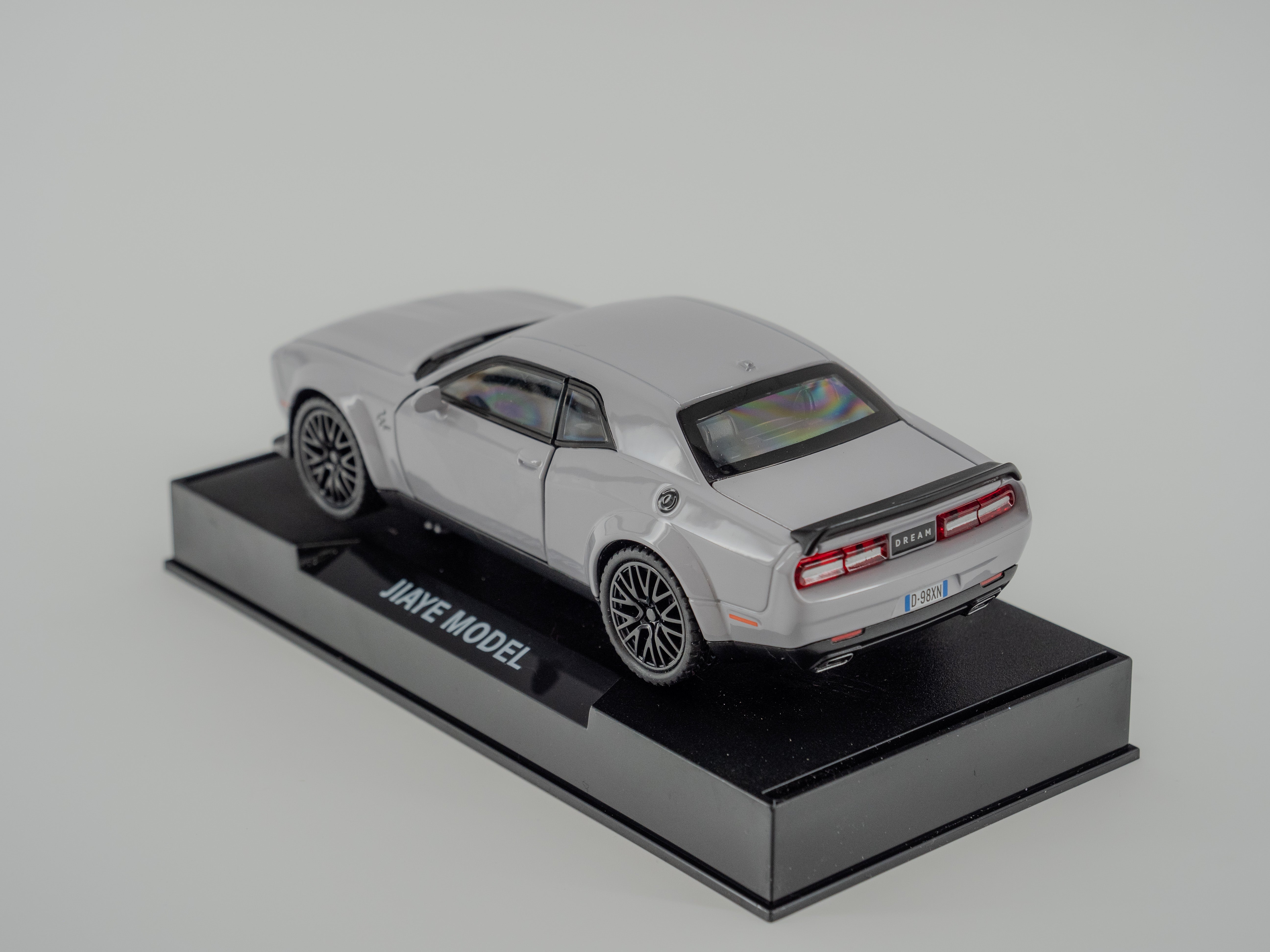 1:32 Dodge Challenger Hellcat Toy Car GREY