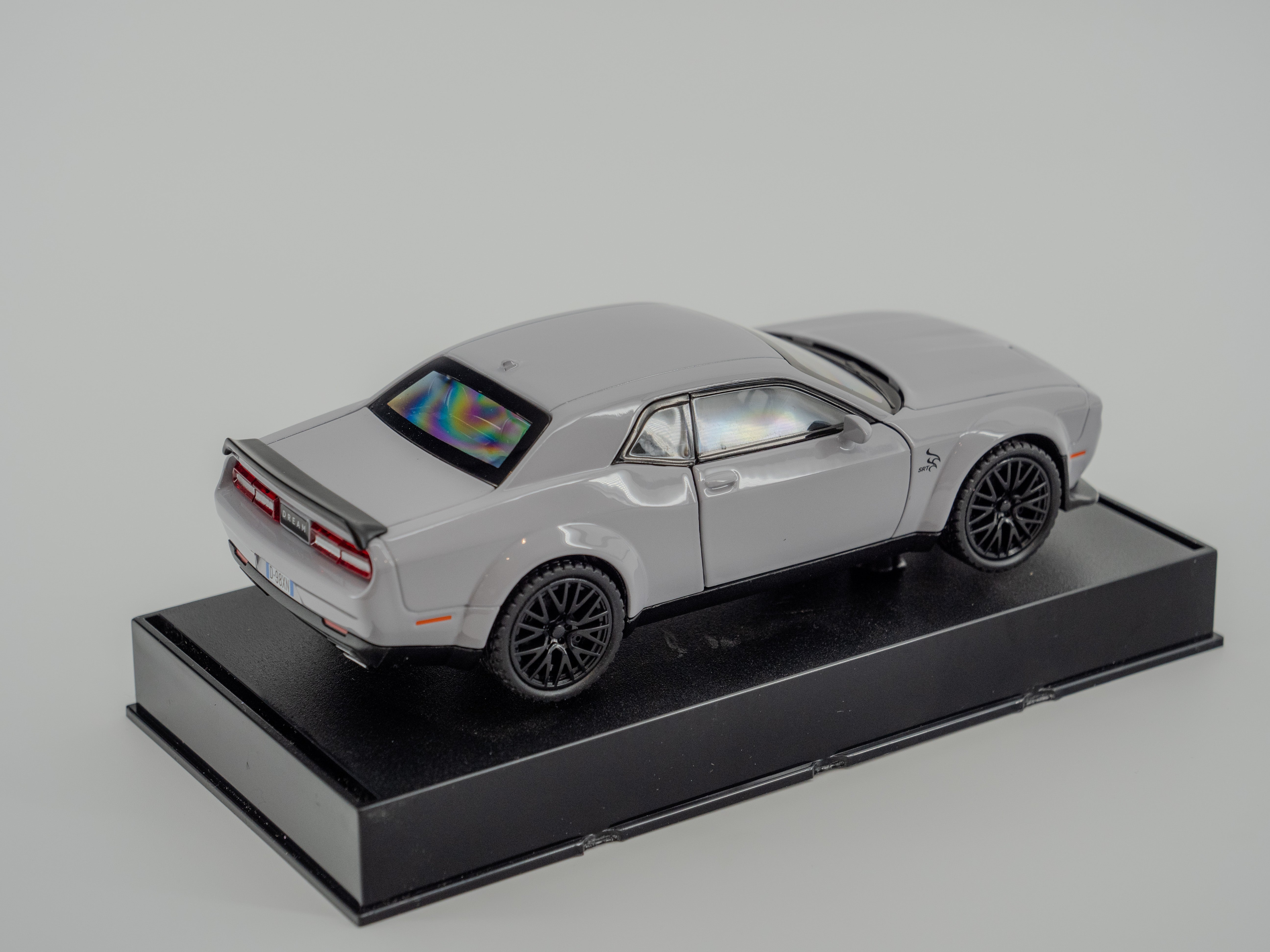 1:32 Dodge Challenger Hellcat Toy Car GREY