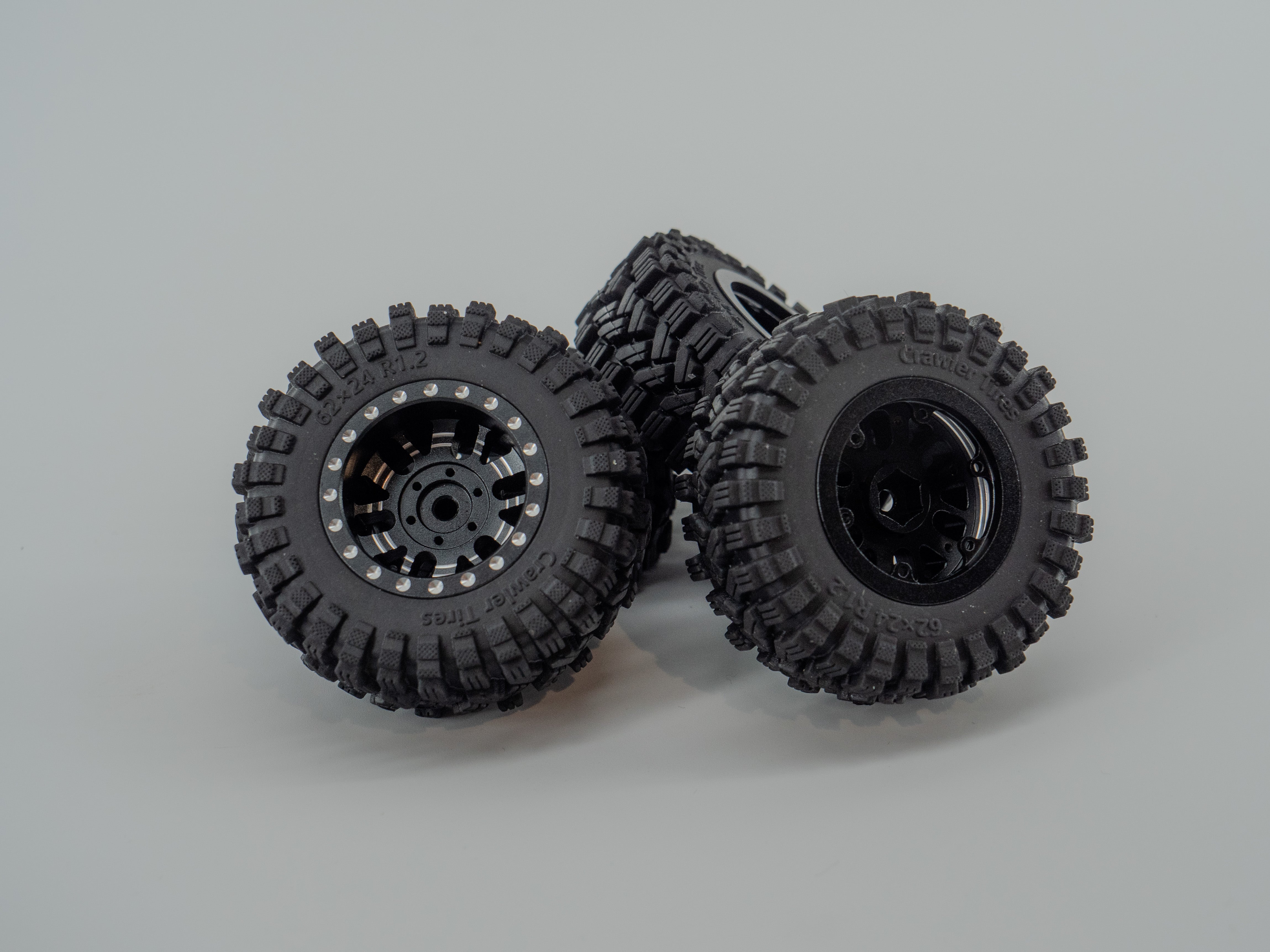 1.2 Inch Beadlock Wheel Rim and Tires Set 62 * 24mm