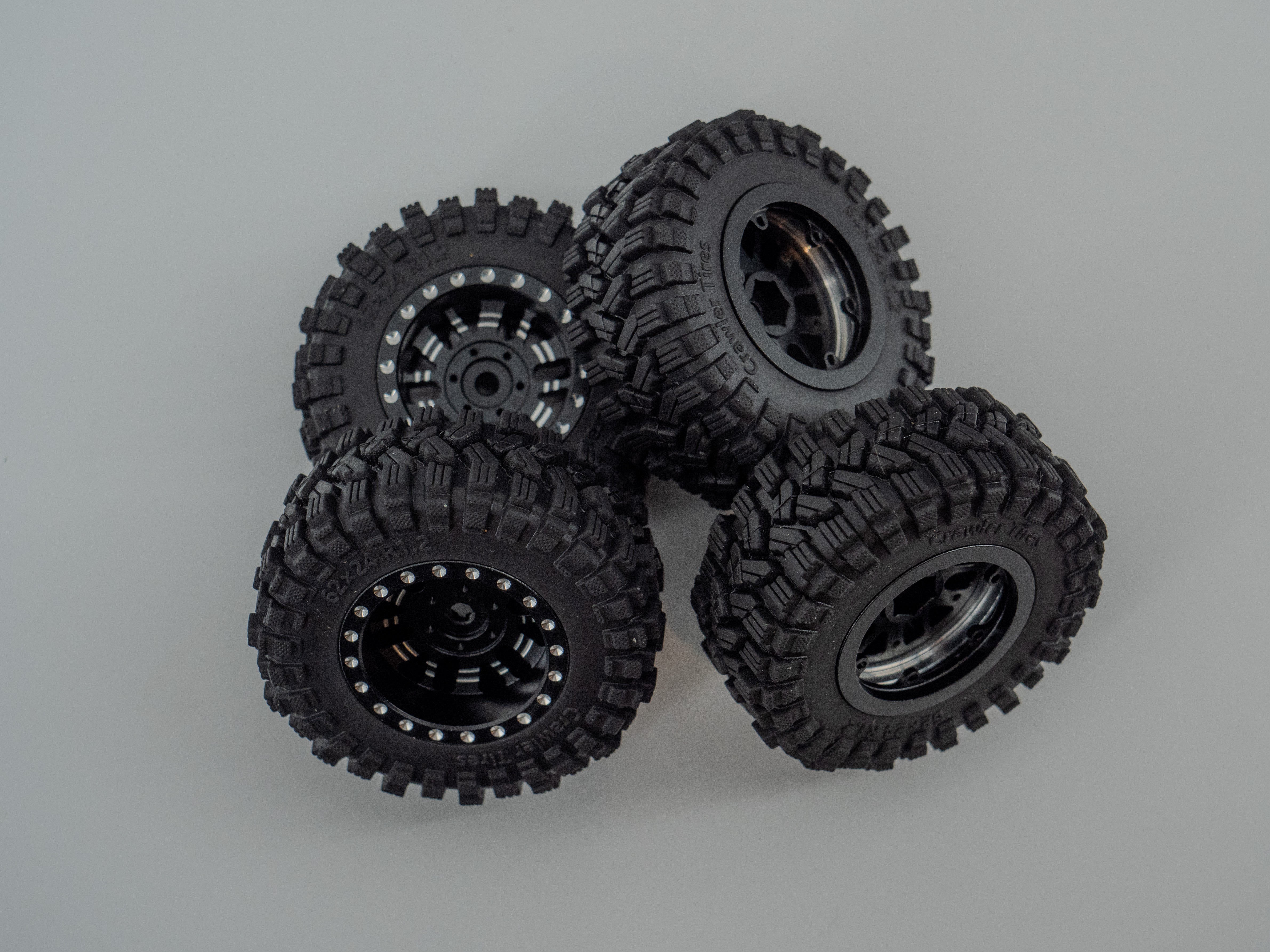 1.2 Inch Beadlock Wheel Rim and Tires Set 62 * 24mm